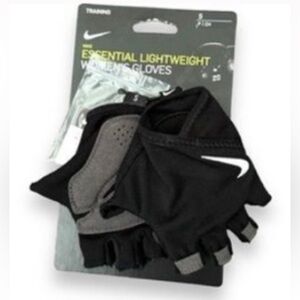 NWT NIKE Women's Gym Essential Fitness Gloves S
